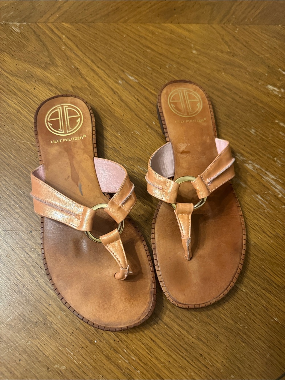 Lilly Pulitzer Coral McKim Leather Sandsls Gold o Ring Flip Flops Flats size 6